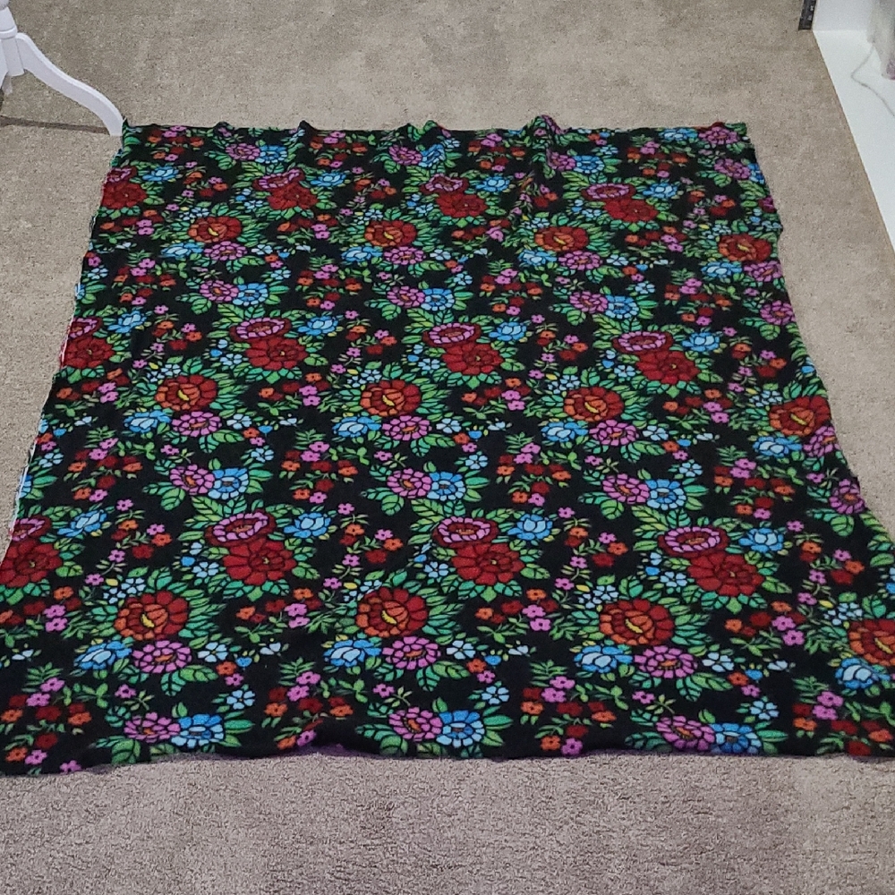 Floral Patterned Blanket - Multicolor